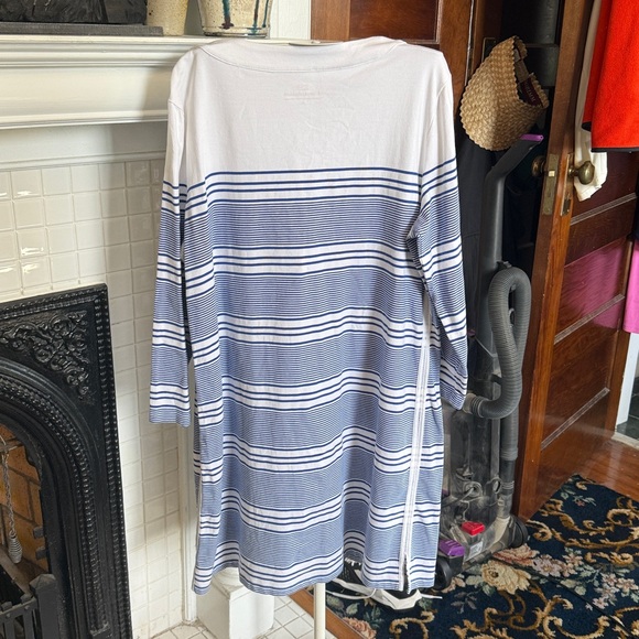 Vineyard Vines Blue and White Long Sleeve Dress-worn about 5-6 times.139 retail - Picture 4 of 7